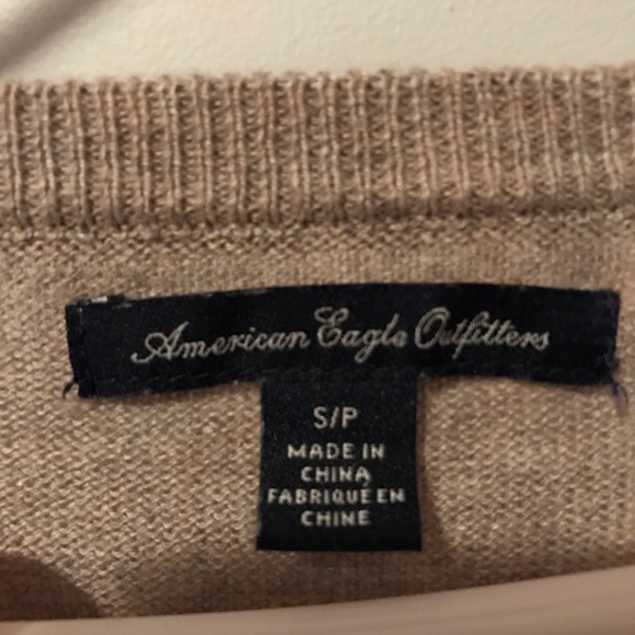 American Eagle sweater - Picture 2 of 2
